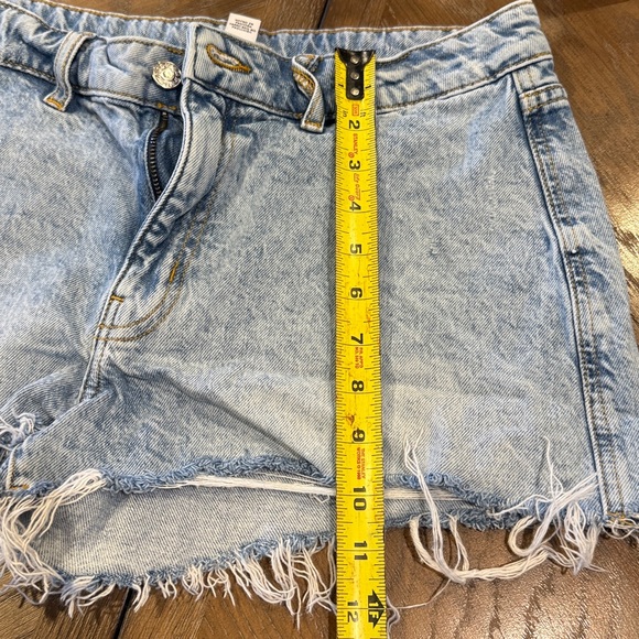 Forever 21 Light Wash Jean Shorts - Picture 2 of 6